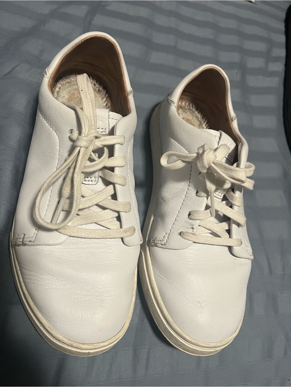 OluKai sneaker